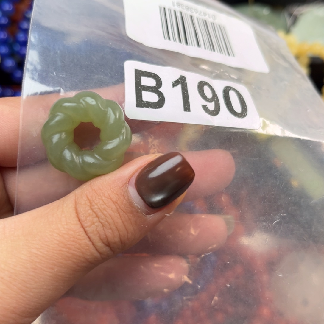 和田玉未镶嵌珠宝奇石