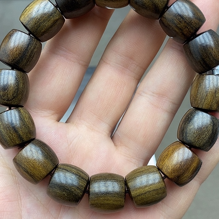 沉香碎屑沉香巴布亚贡木2号