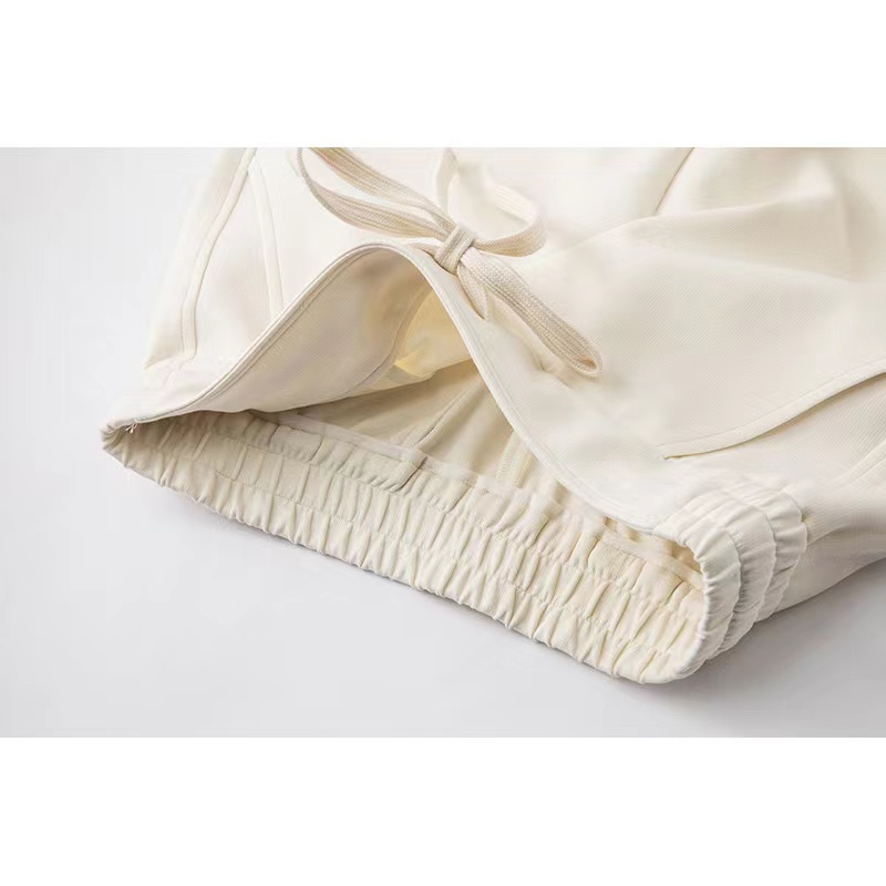 轻奢简约百搭直筒裤