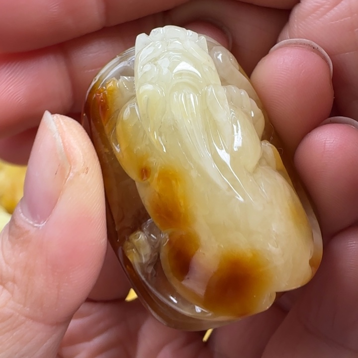 蜜蜡珠宝奇石未镶嵌