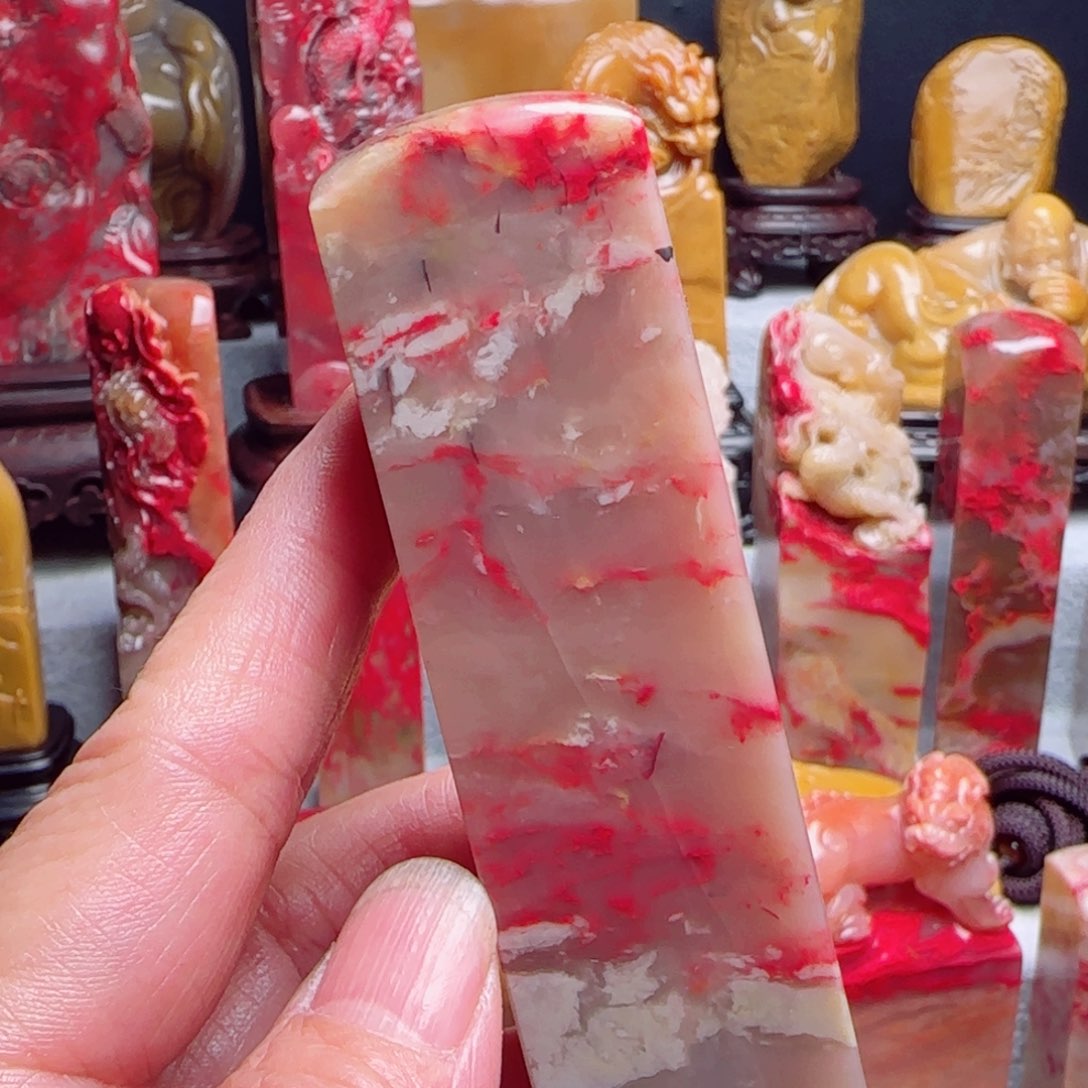 昌化石昌化鸡血石