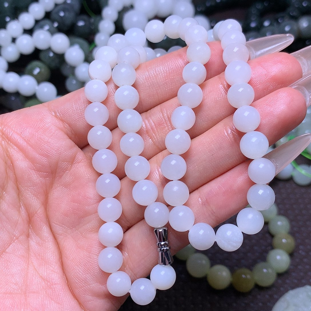 【闪购商品】颈饰未镶嵌和田玉卡8