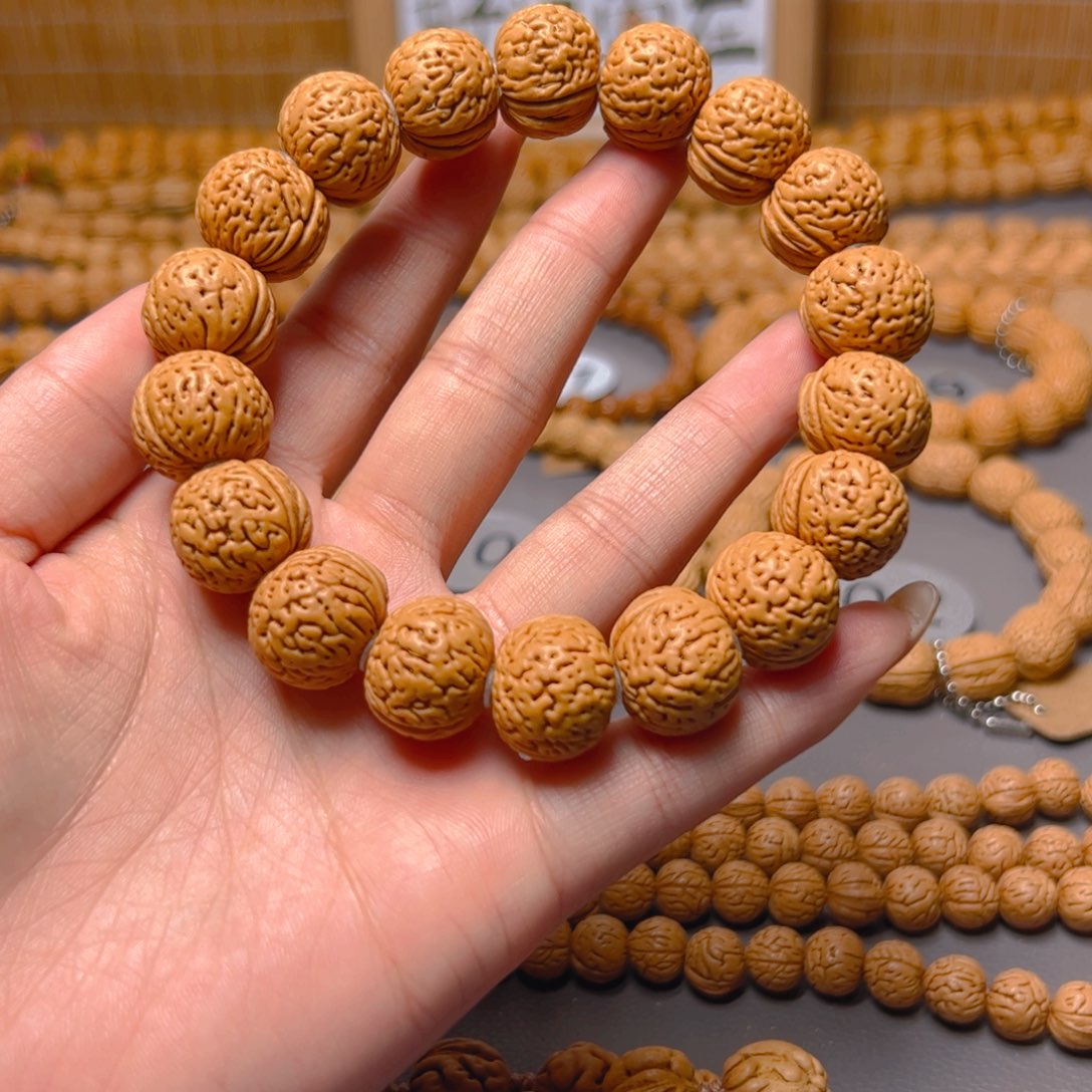 吊坠桃核兵**，桃核手串