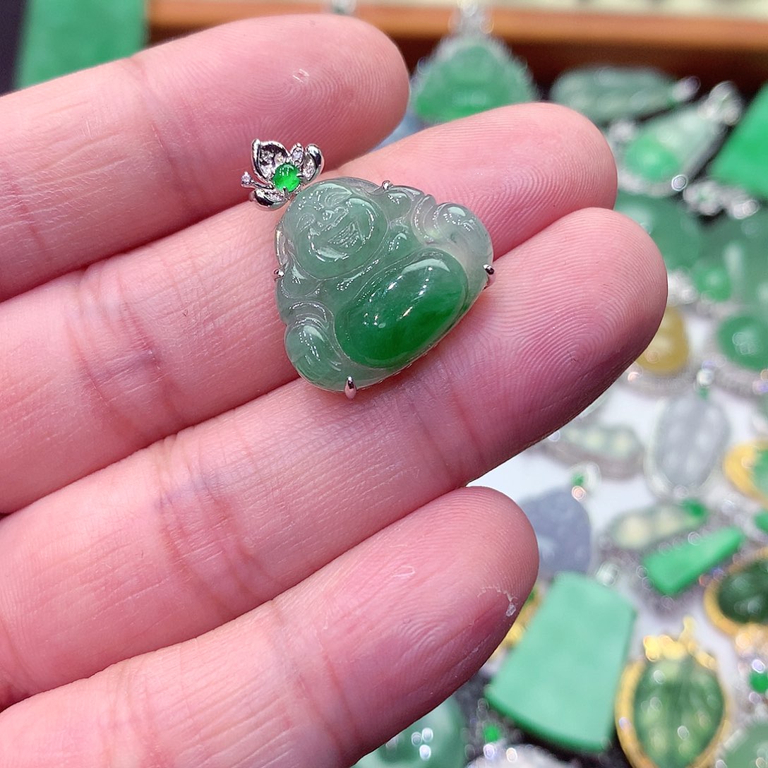 翡翠颈饰18K金镶嵌F***l纯天然