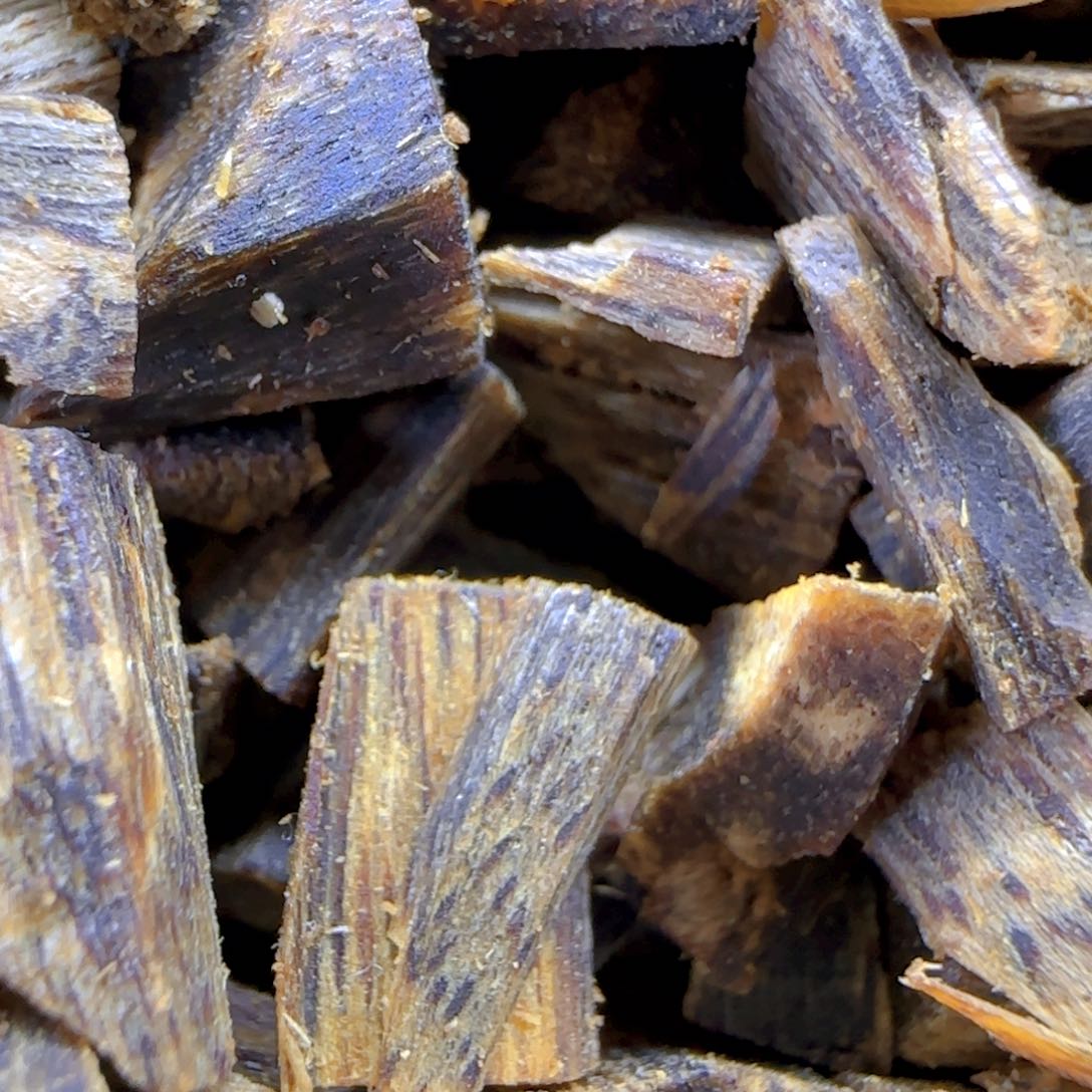 沉香碎屑沉香木绿奇楠沉香高油小米粒30克