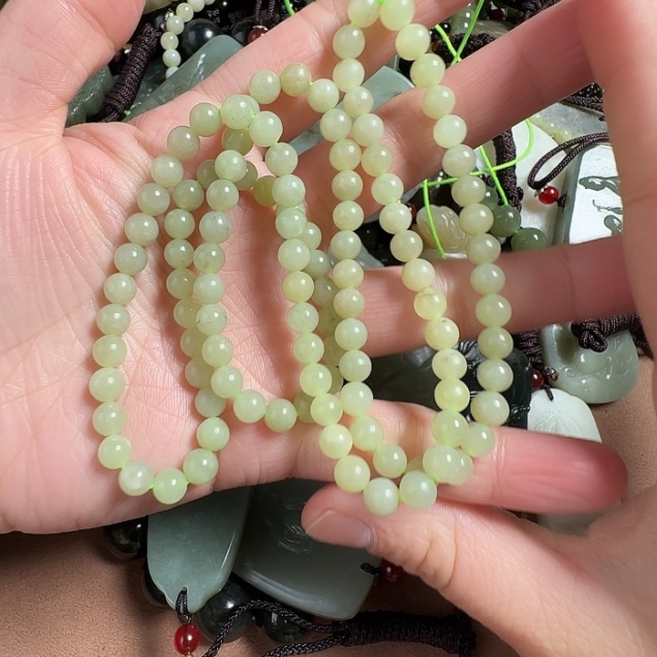 和田玉颈饰未镶嵌