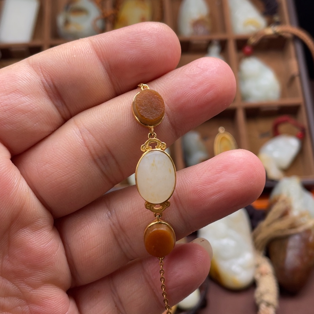 和田玉未镶嵌挂件