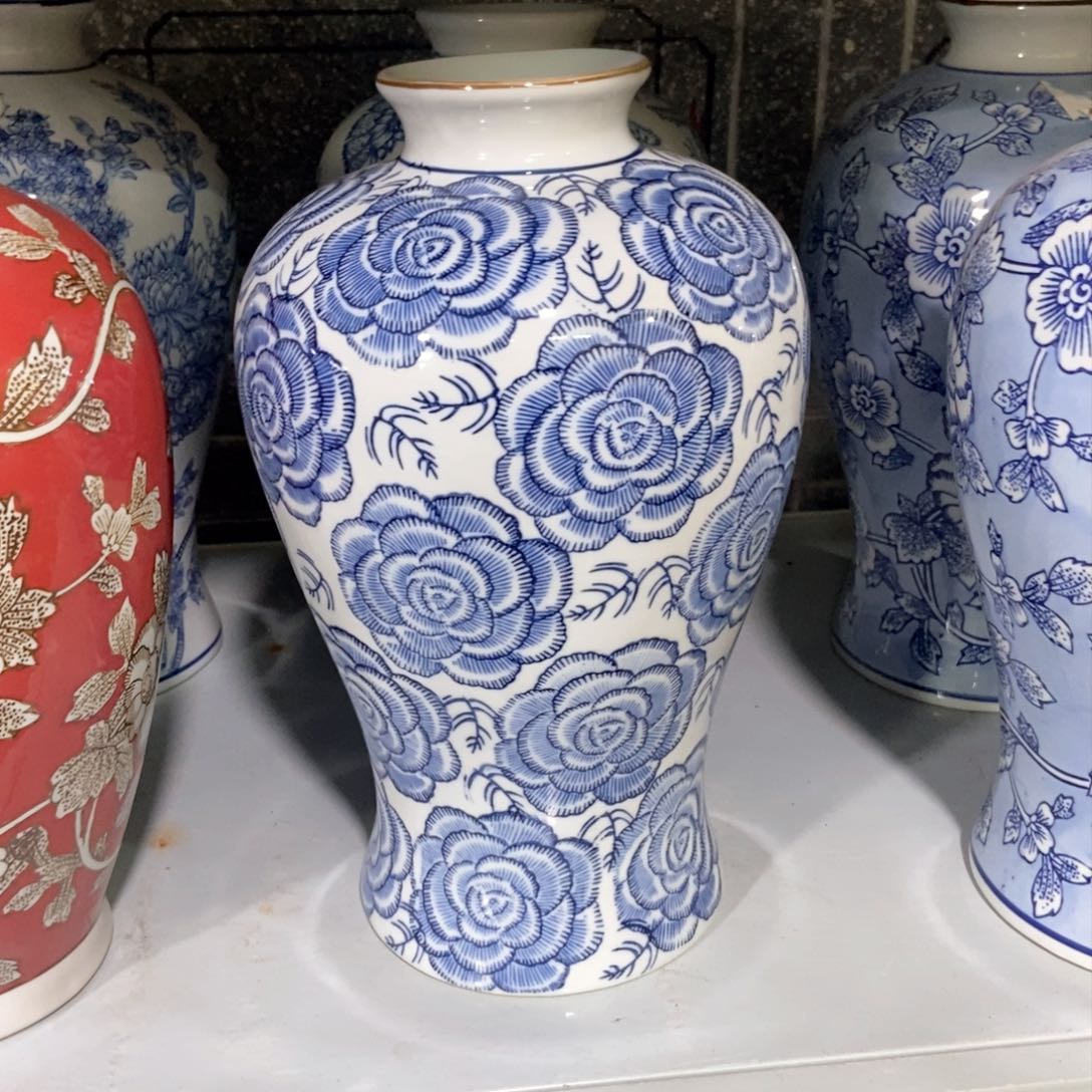 摆件花瓶手绘釉下彩