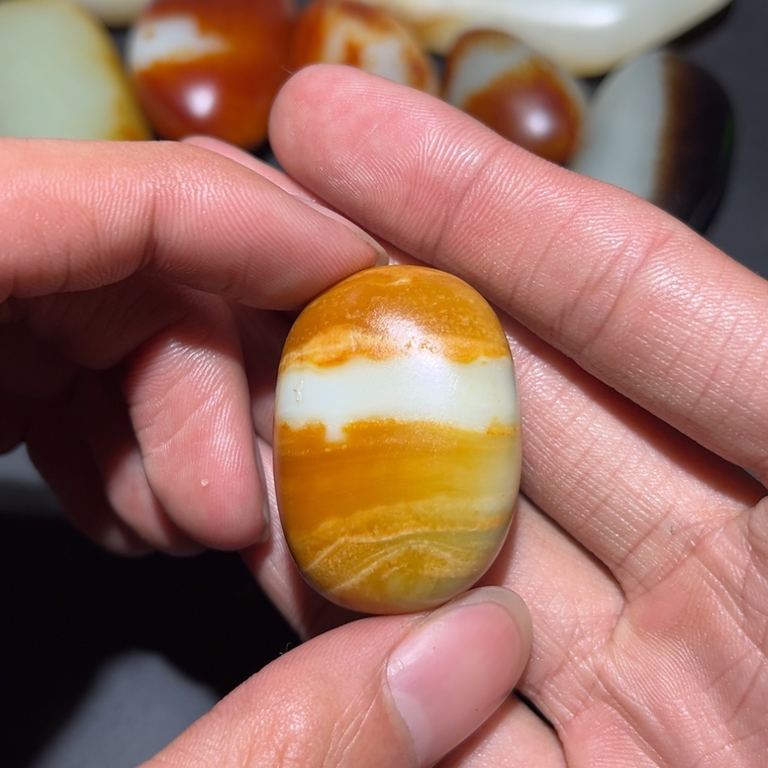 和田玉未镶嵌珠宝奇石