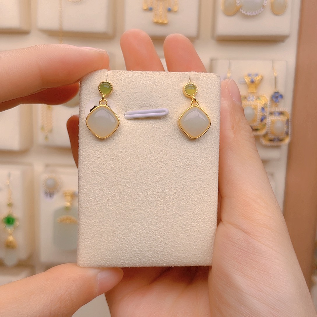 和田玉耳饰银S925镀金镶嵌