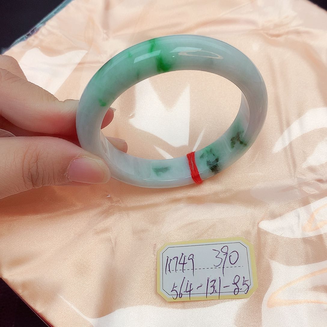 翡翠未镶嵌手镯缅甸翡翠