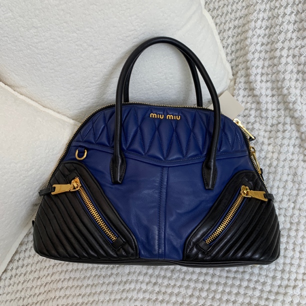 95新 MIU MIU/缪缪 95新缪缪手提贝壳单肩包40419792