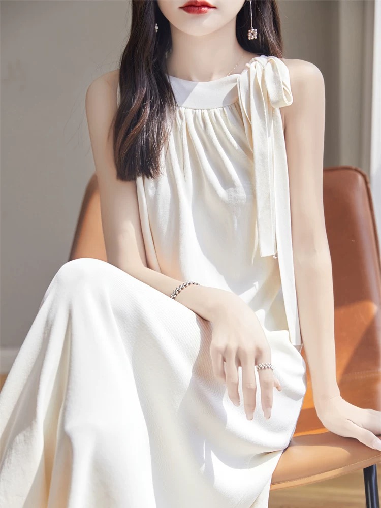 0036-高级设计法式优雅气质挂脖吊带连衣裙女风琴褶圆领绑带*156