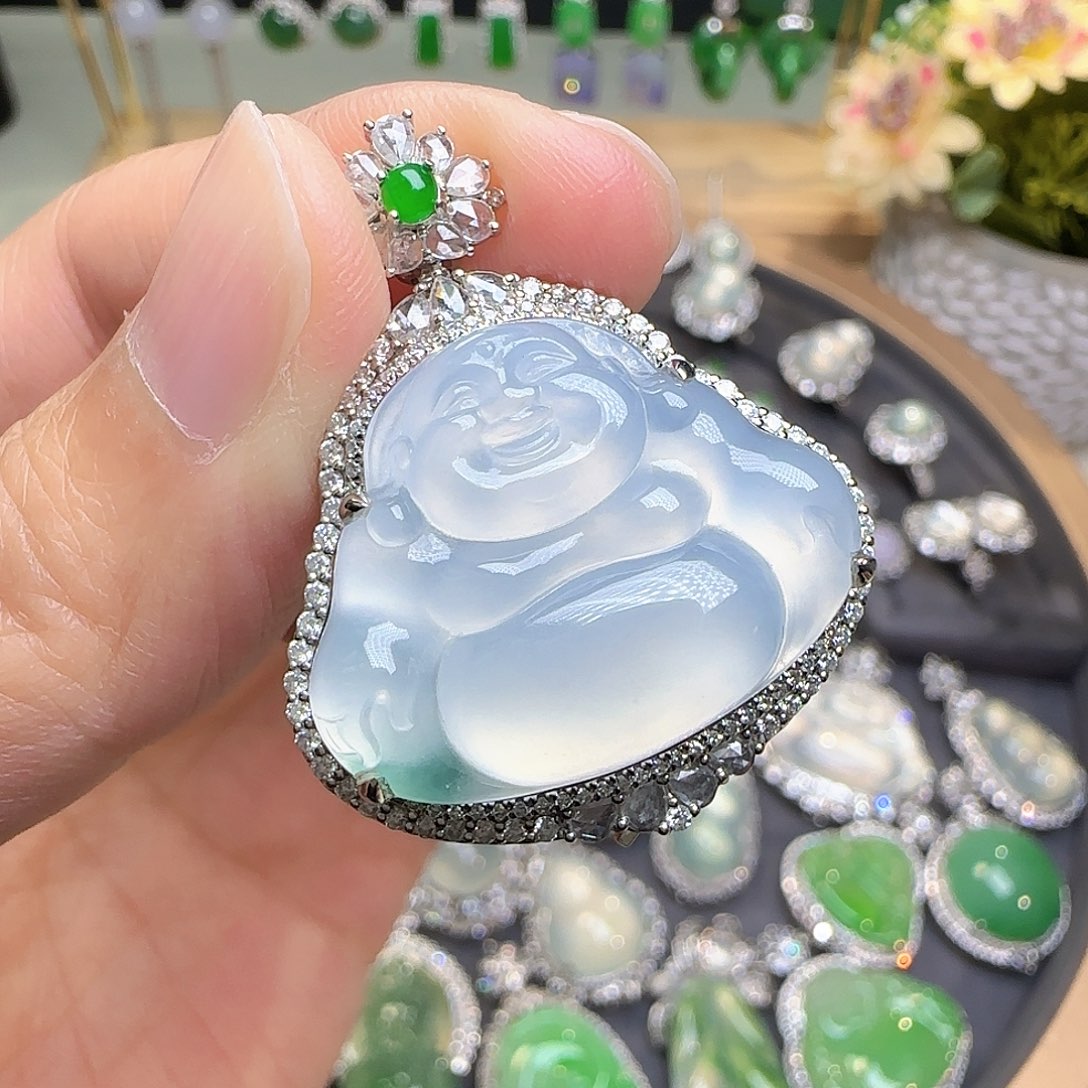 翡翠颈饰18K金镶嵌翡翠颈饰18K金镶嵌