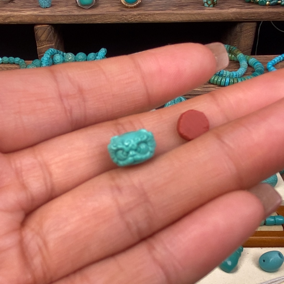 南红玛瑙未镶嵌珠宝奇石