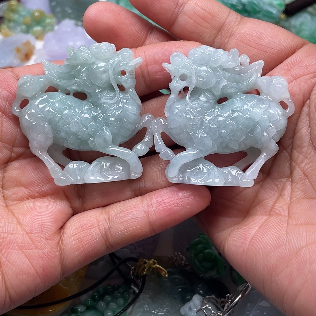 颈饰未镶嵌翡翠紫**?