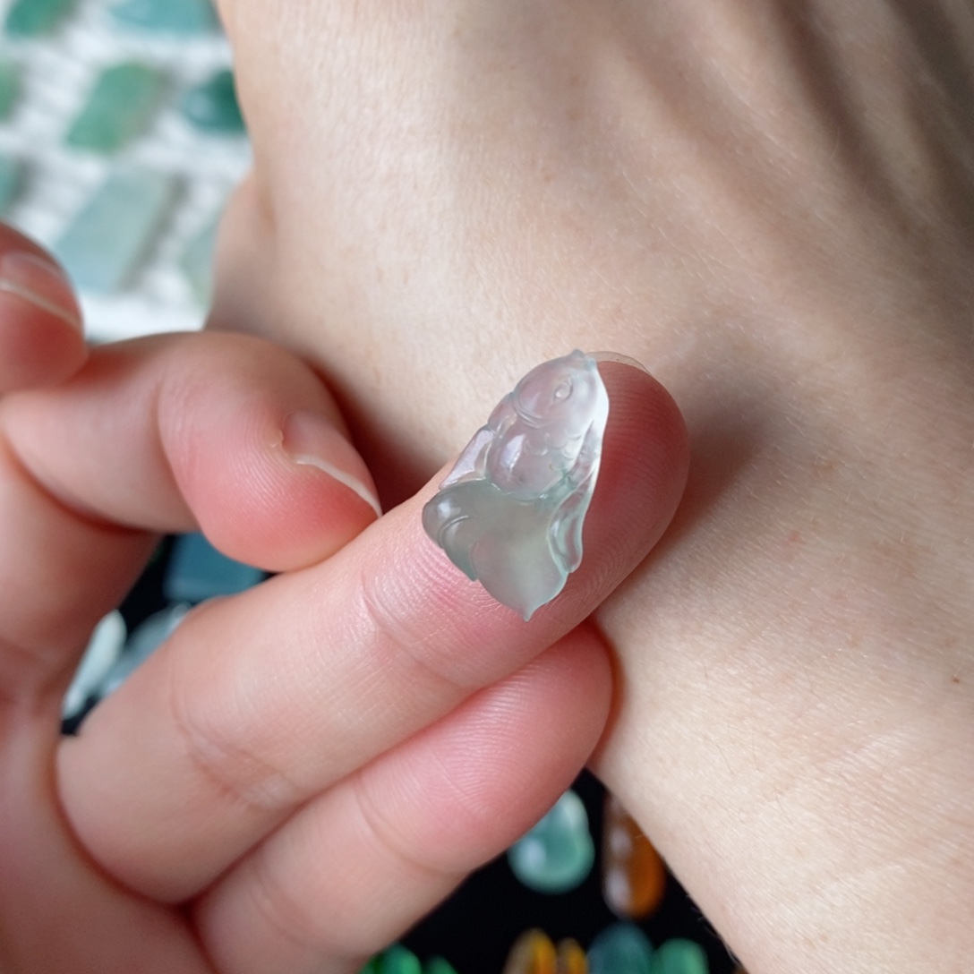 定制翡翠未镶嵌鱼