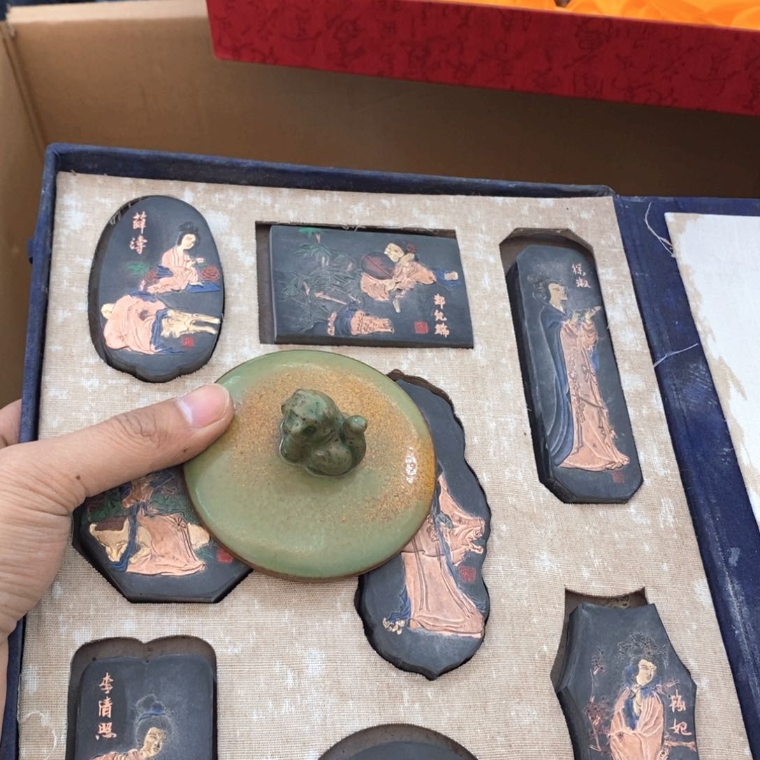 瓷片哈哈哈哈太喜欢我