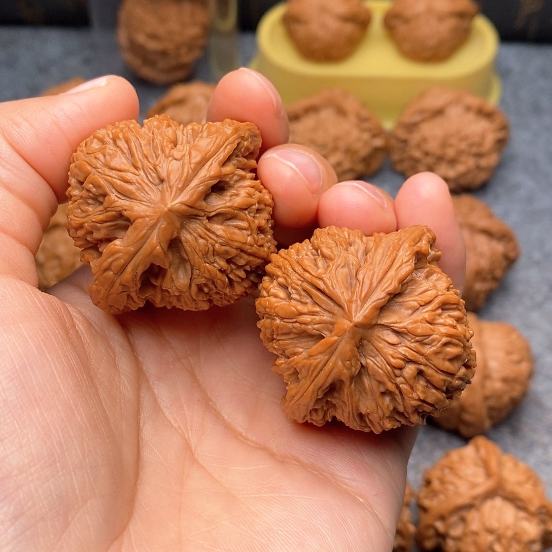 文玩核桃把件南疆石41全品