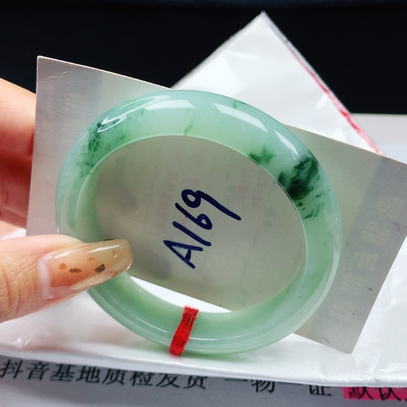 【闪购商品】翡翠手镯未镶嵌 正圈54