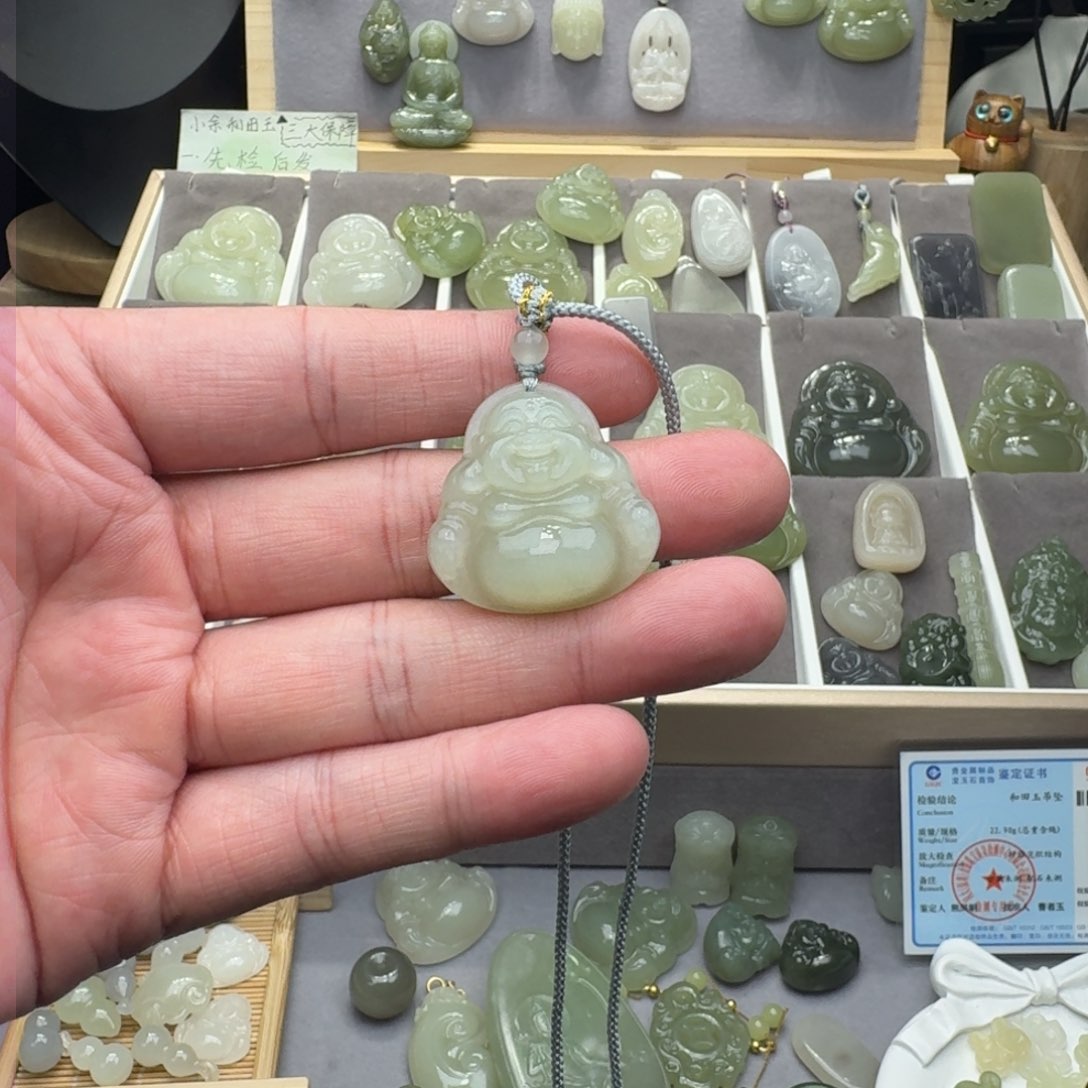 和田玉颈饰未镶嵌