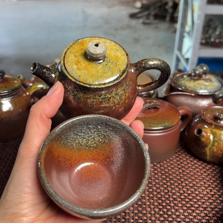 紫砂茶杯壶和小抔