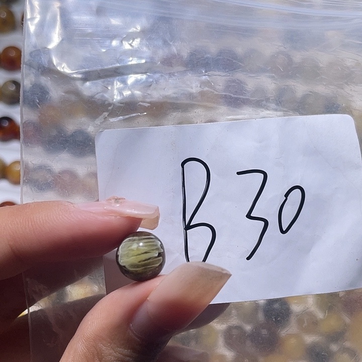 琥珀未镶嵌裸石9.9福利