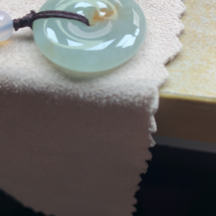 翡翠颈饰未镶嵌吊坠