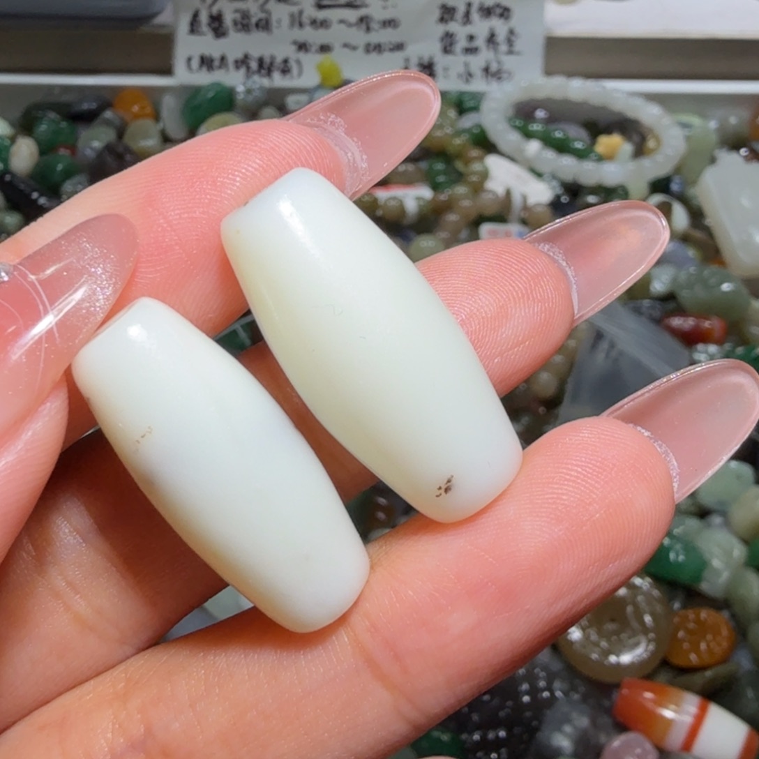 橘***子和田玉未镶嵌珠宝半成品
