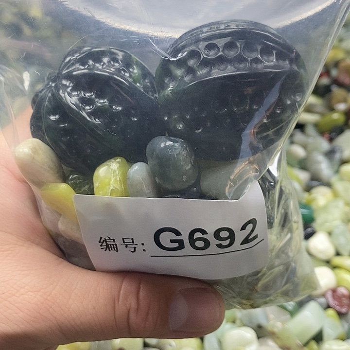 岫玉鱼缸石未镶嵌