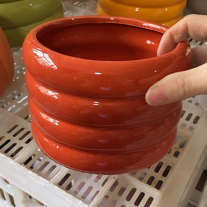 陶瓷花盆有孔 瑕疵介意勿拍 