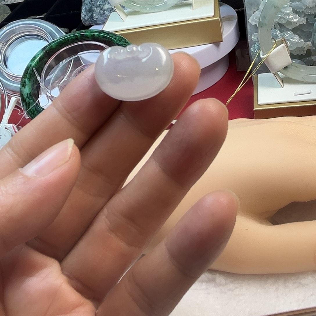 颈饰未镶嵌翡翠如意锁