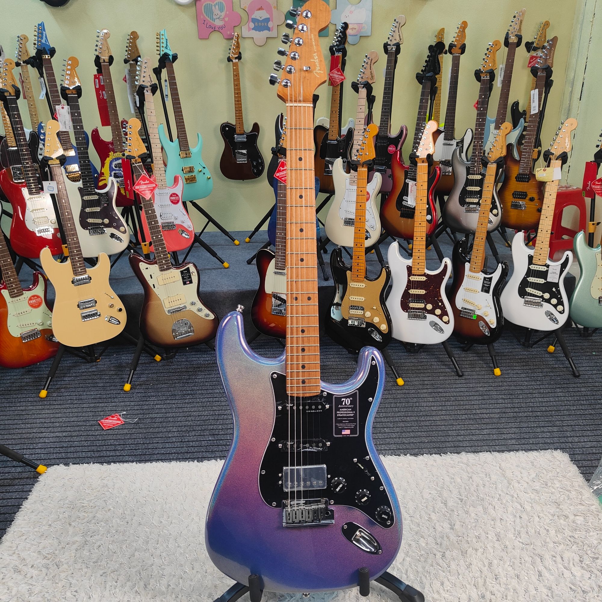  特价Fender芬达美超豪华70周年纪念款枫木指板0177022865紫晶色