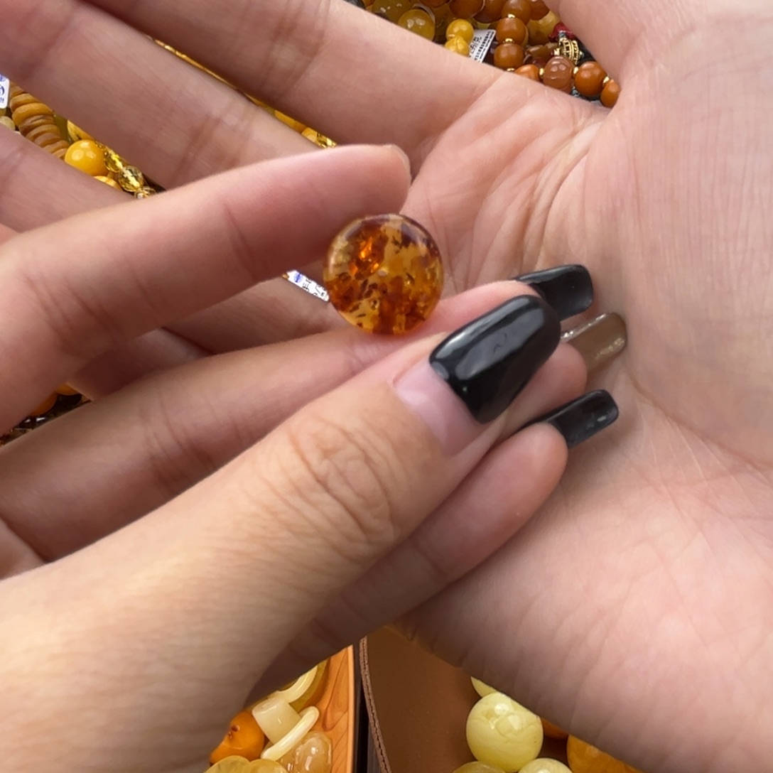 琥珀珠宝奇石未镶嵌