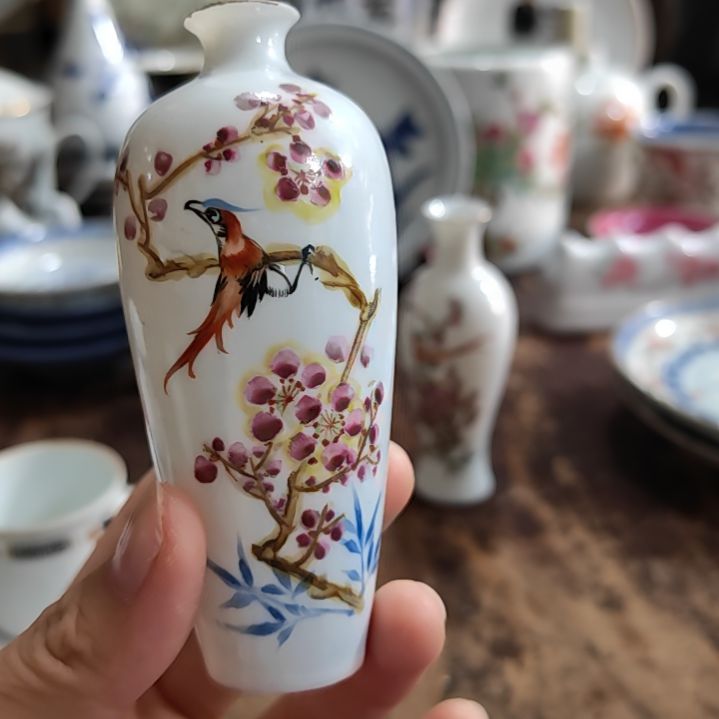 景德镇精美陶瓷摆件