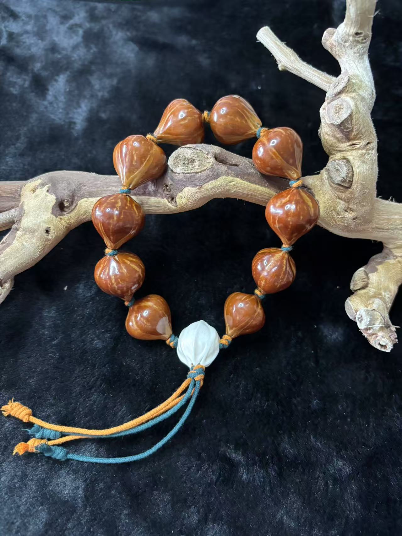 8号纯正广西母树老料橄榄核文玩手串