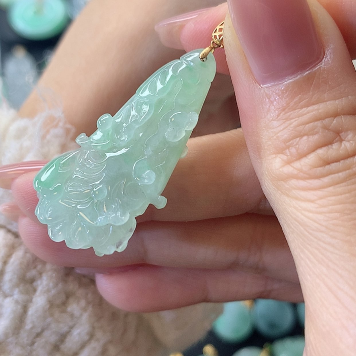 【闪购商品】翡翠吊坠(赠链)18K金镶嵌