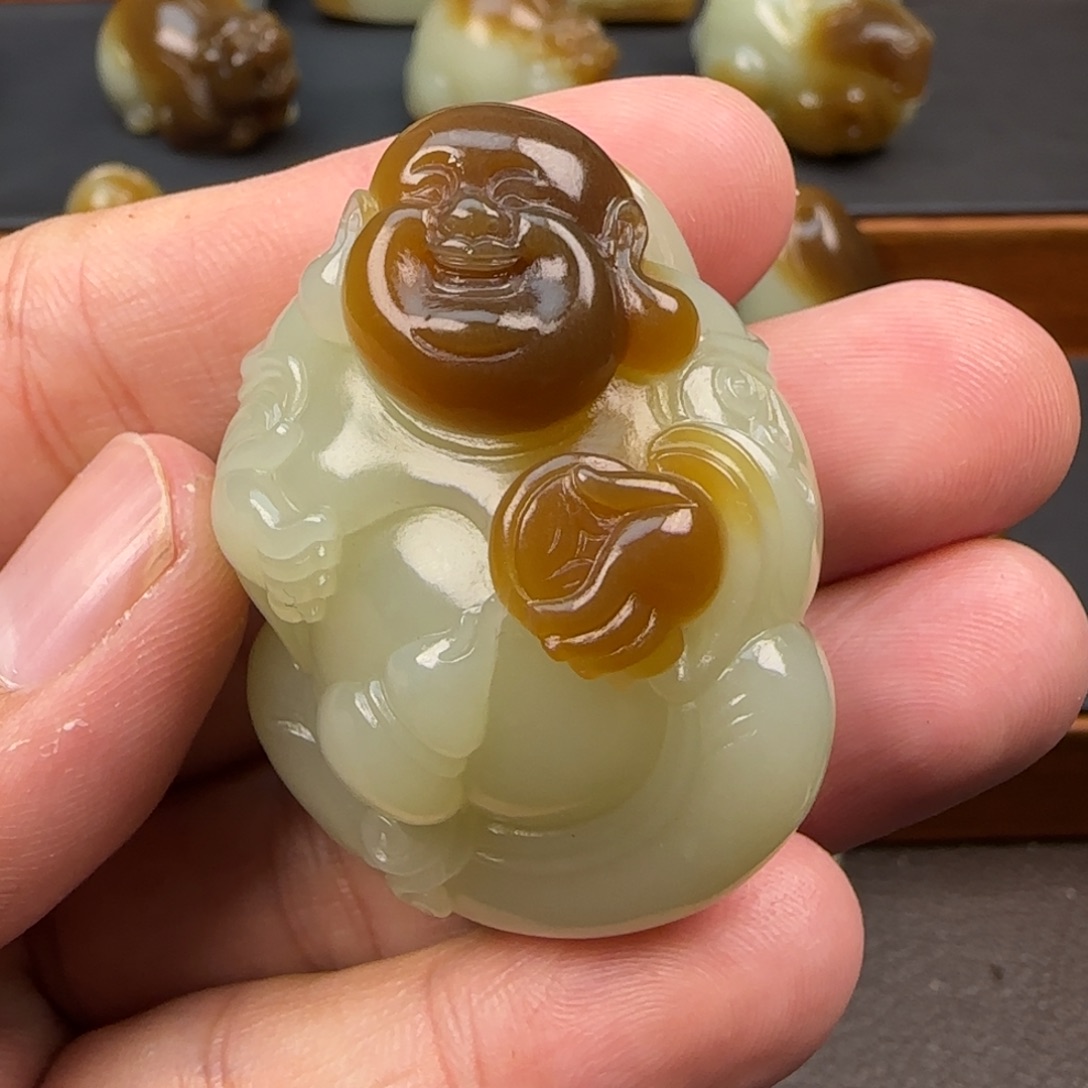 遇***分和田玉（糖玉）未镶嵌颈饰