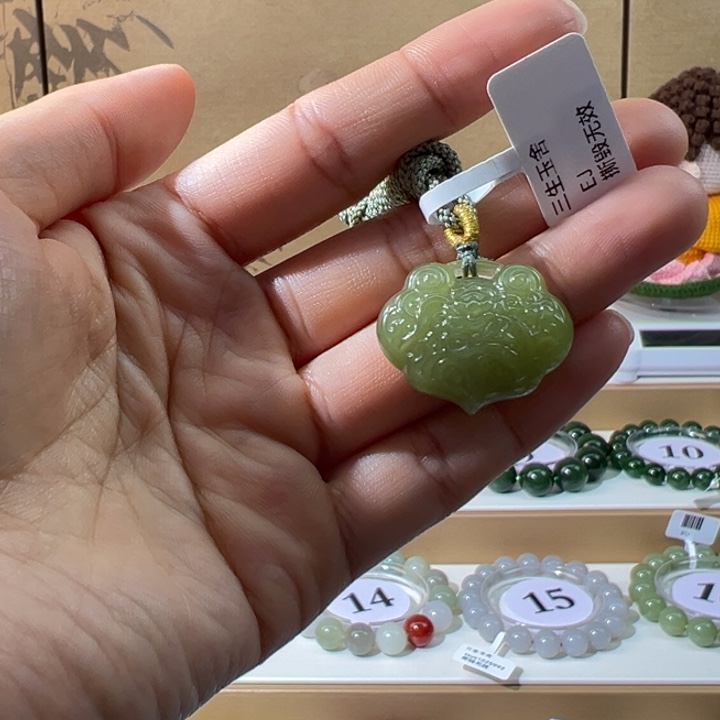 和田玉未镶嵌手串