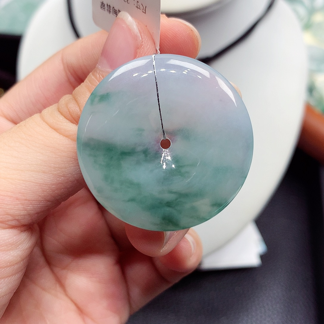 翡翠未镶嵌颈饰编号27，33.9/5.1