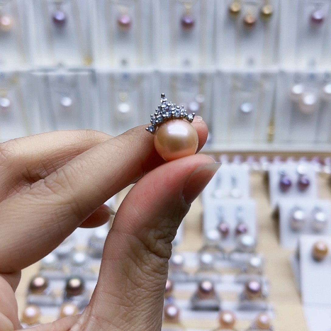 淡水珍珠颈饰合金