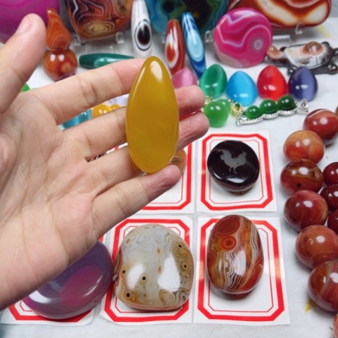 玛瑙/玉髓耳环未镶嵌