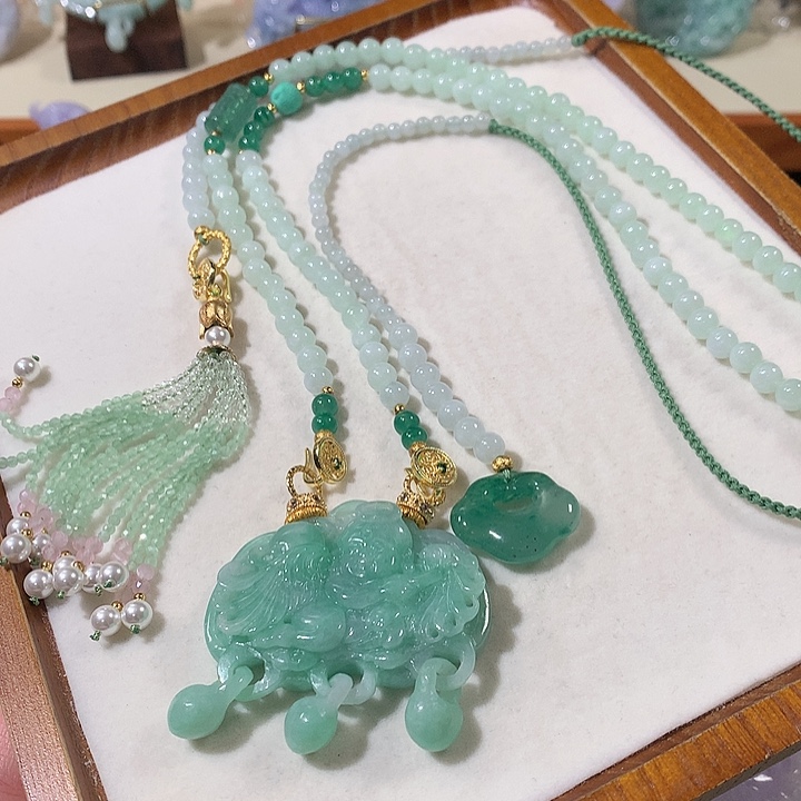 翡翠未镶嵌颈饰翡翠吊坠