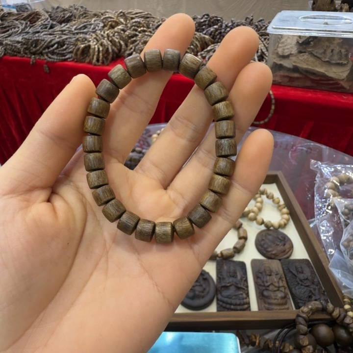 〖***〗沉香碎屑沉香海南沉香0.7大6克➕沉香碎屑多样性