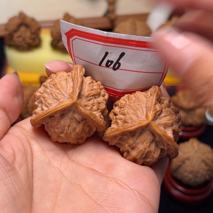 钱****吊坠文玩核桃37盘山奔106