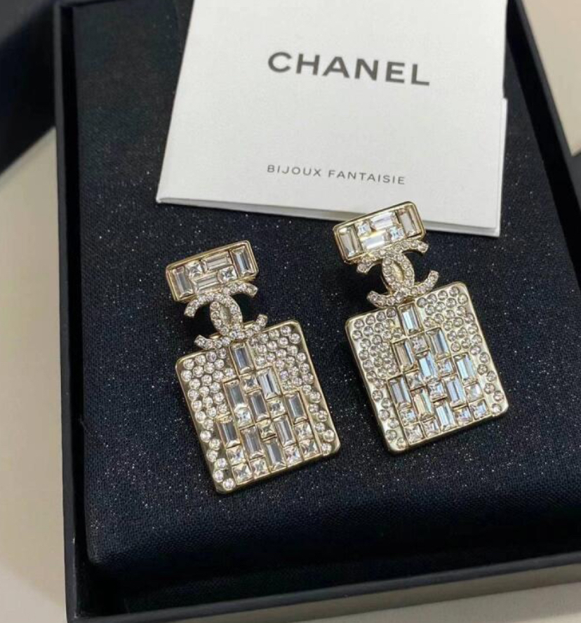 全新未使用 Chanel/香奈儿 经典香水瓶满钻香槟金梯方钻镶钻 耳钉