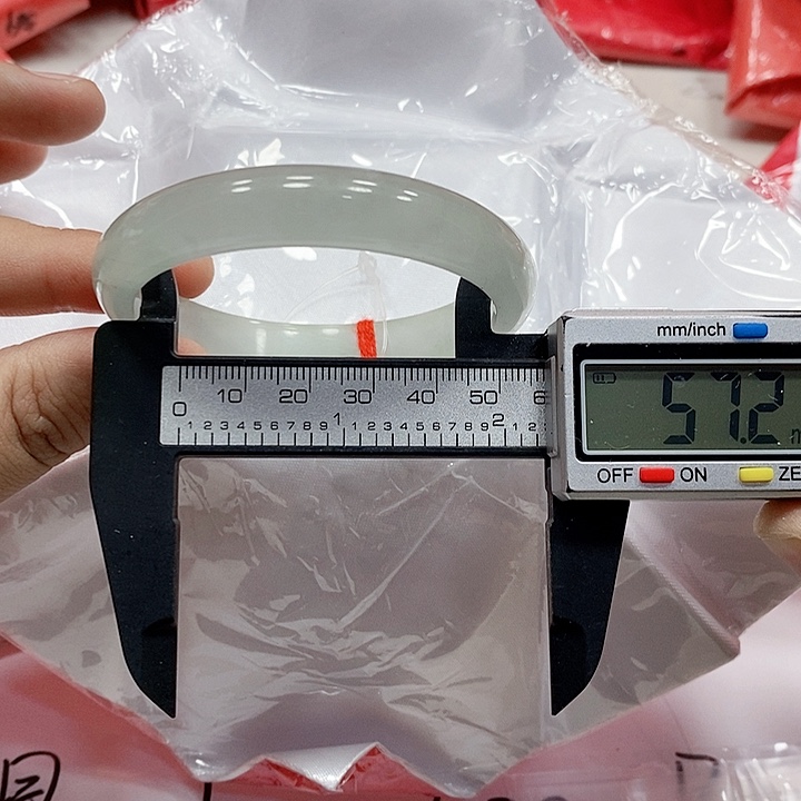 翡翠手镯未镶嵌123 