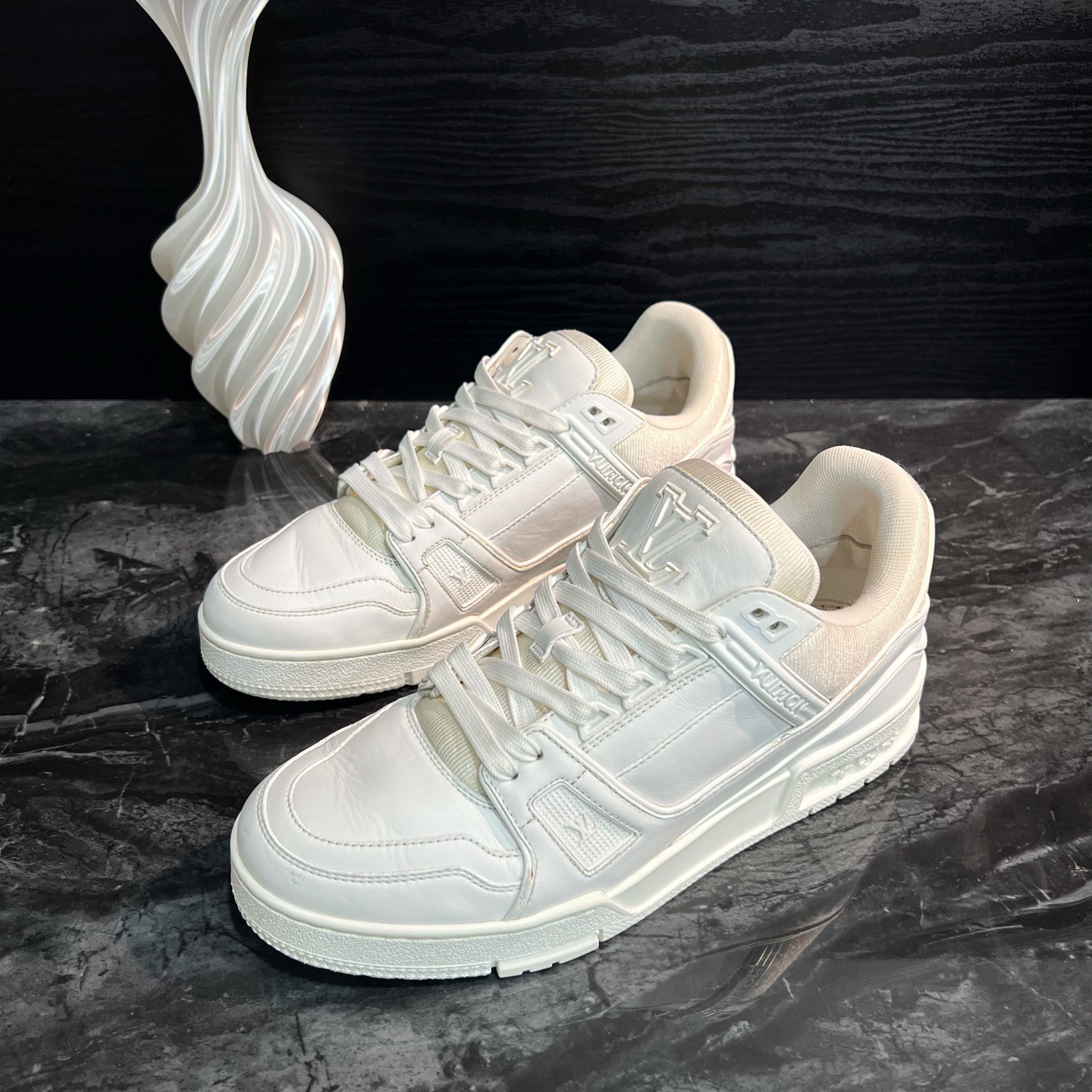 95新 LouisVuitton/路易威登 2210/40码/纯白Trainer板鞋后配鞋垫