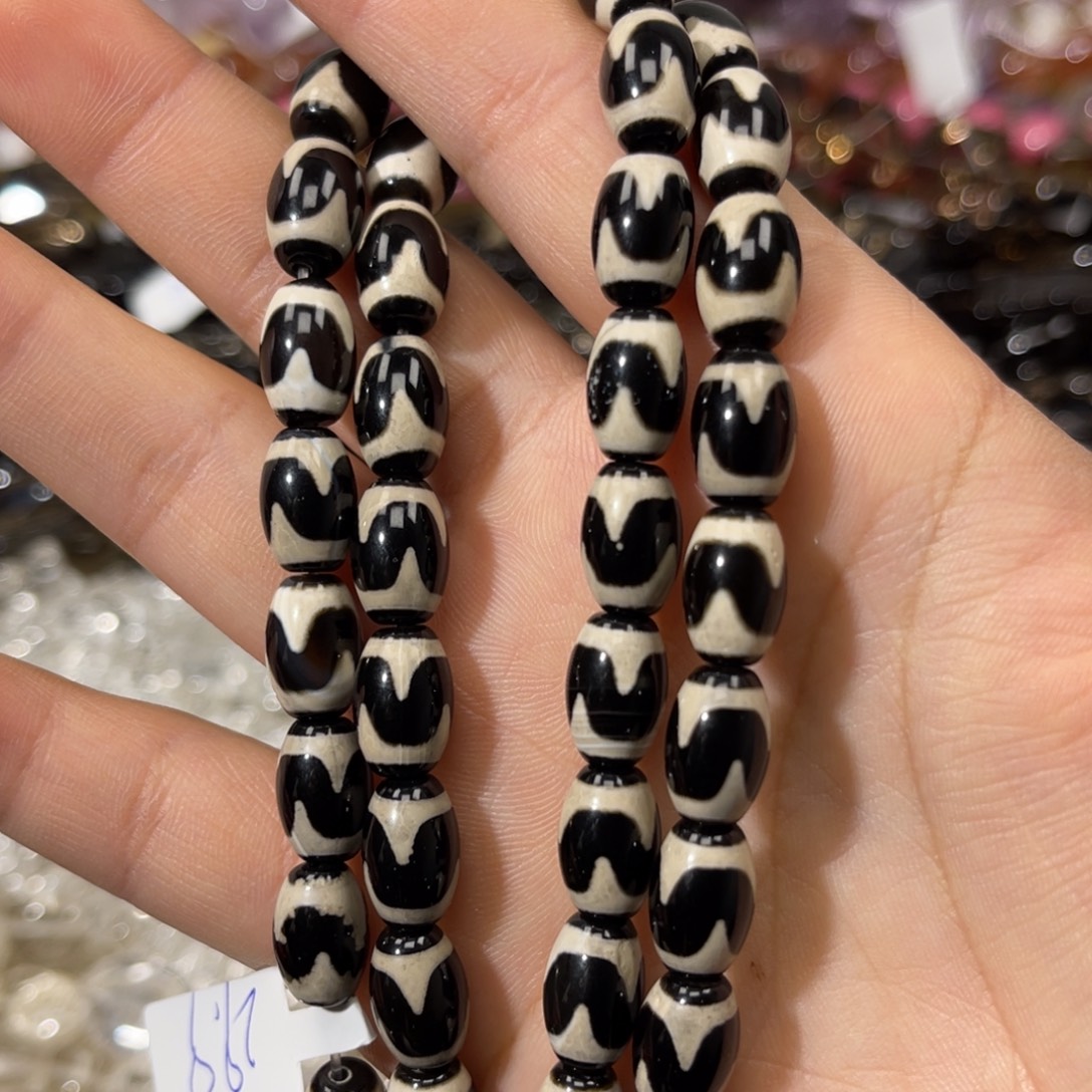 玛瑙/玉髓散珠虎牙桶珠