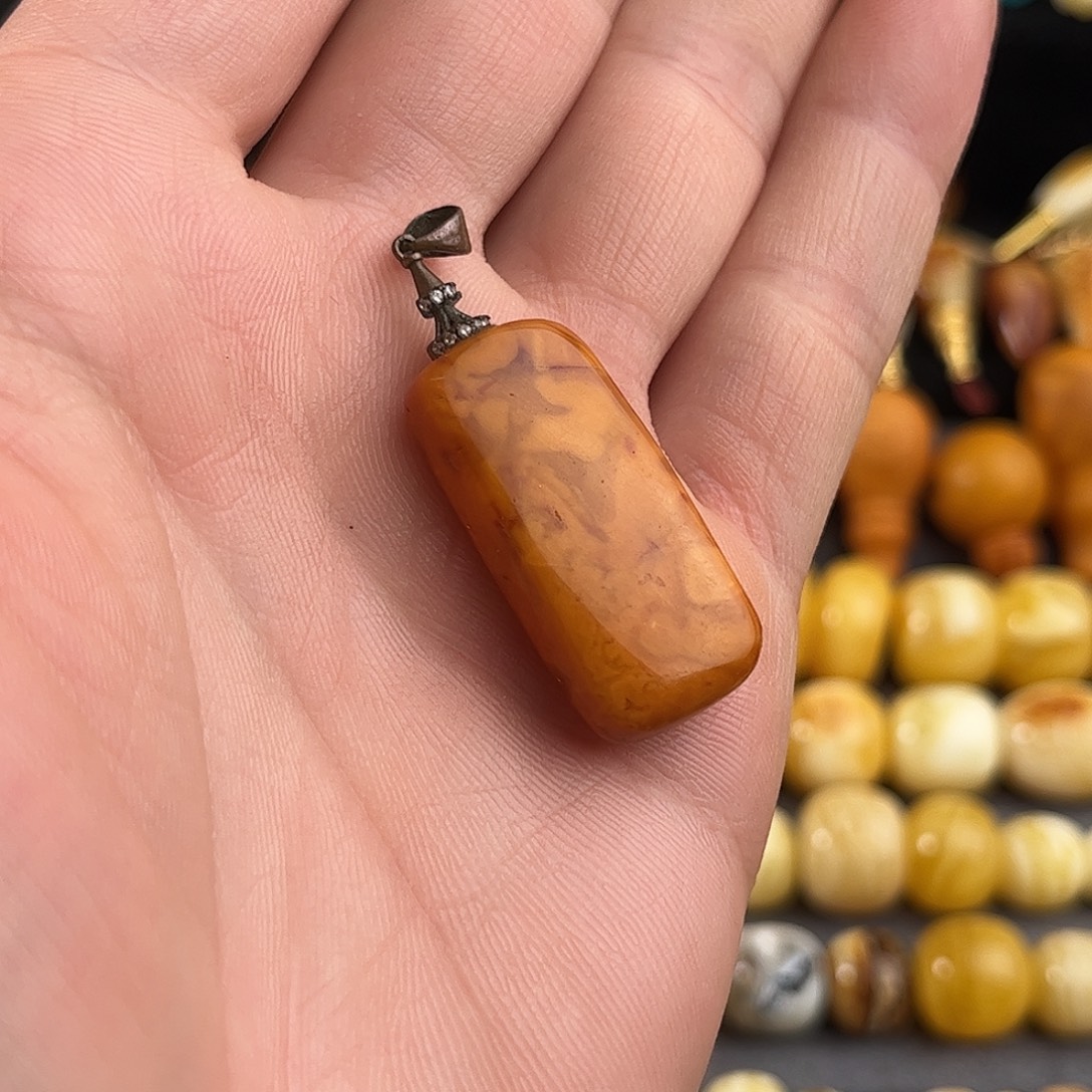 蜜蜡合金珠宝奇石